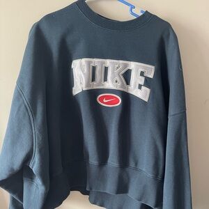 nike cropped crewneck